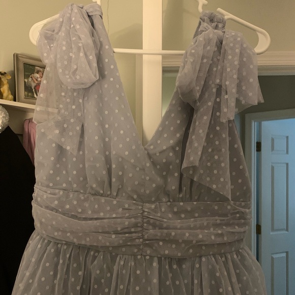 The Mint Julep Boutique gray/light blue party dress, size medium, never worn - Picture 4 of 5